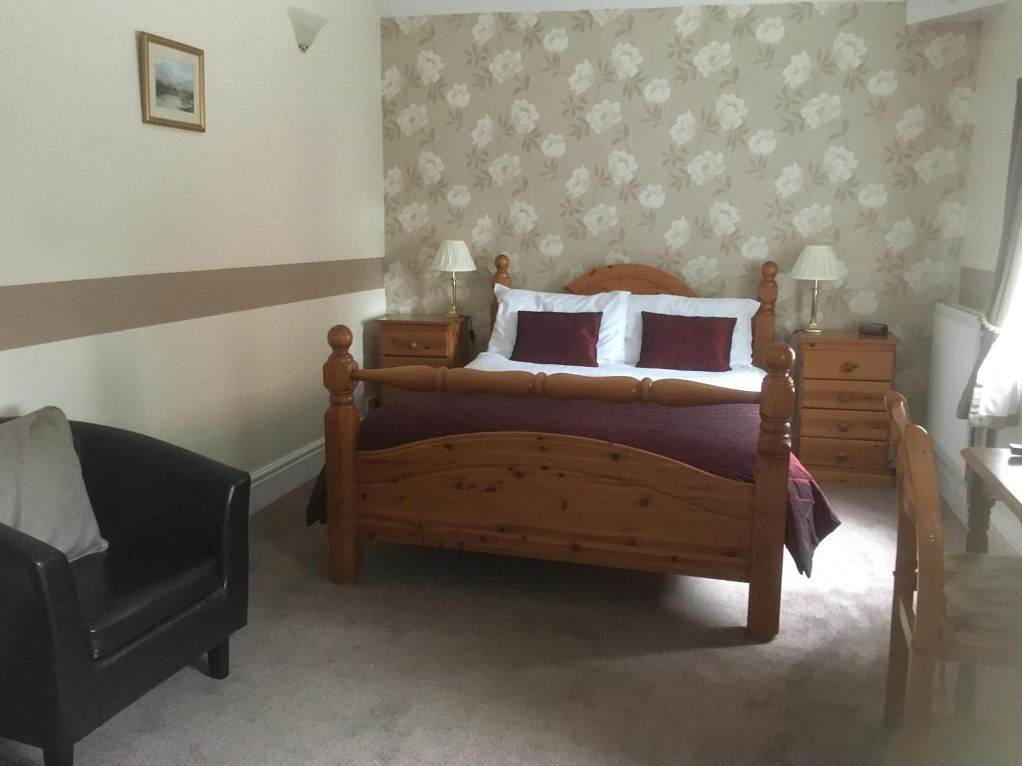 Grove House Guest House Телфорд Екстериор снимка